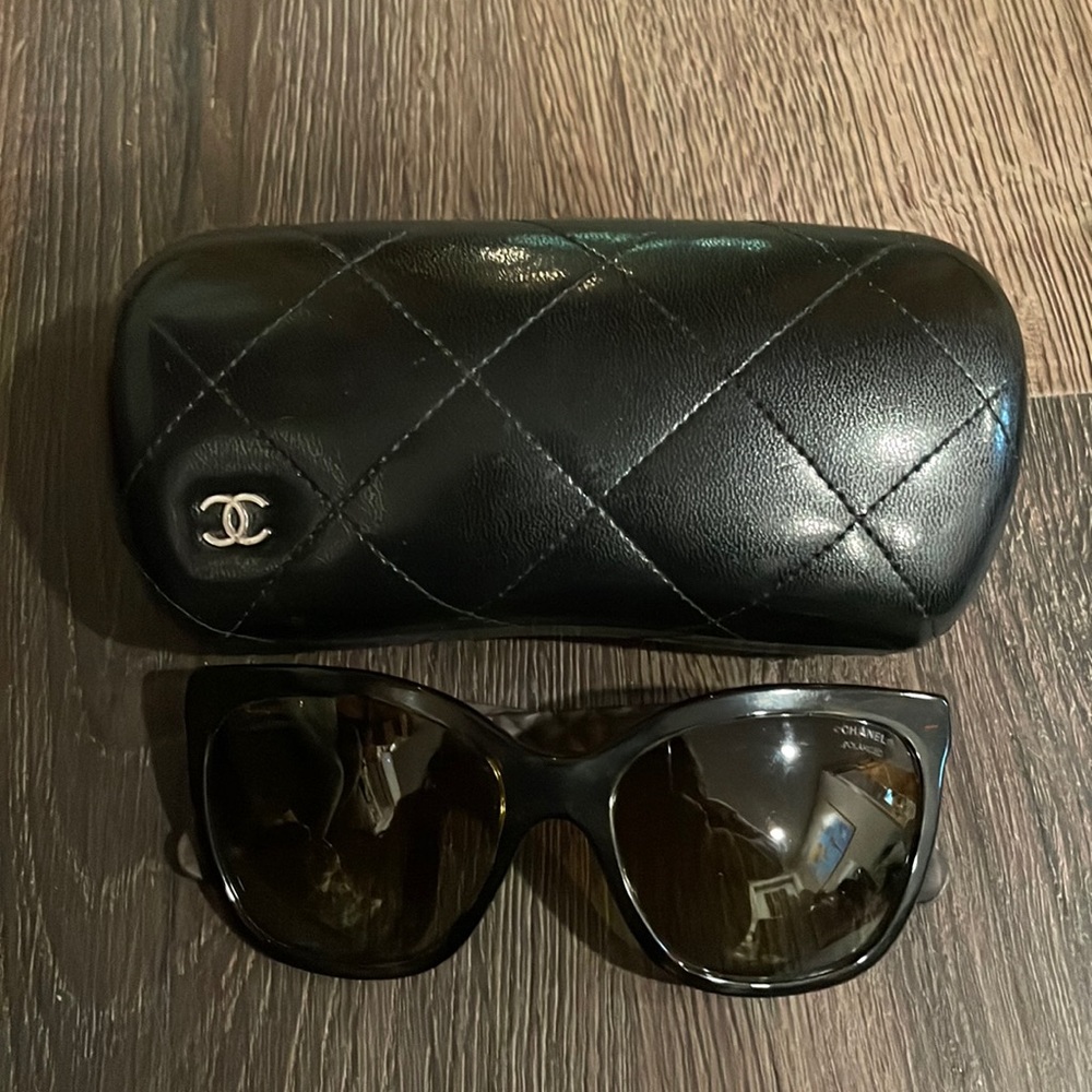 Chanel Polarized Sunglasses - Brown, quilted gold CC